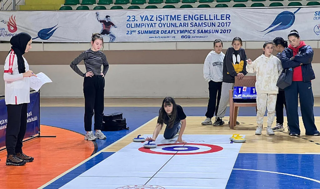 Samsun’da Floor Curling Turnuvası Nefes Kesti