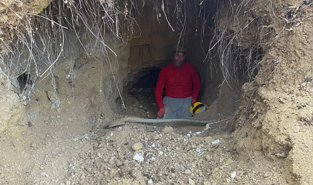 Samsun'da kaçak kazı yapan 7 kişi suçüstü yakalandı