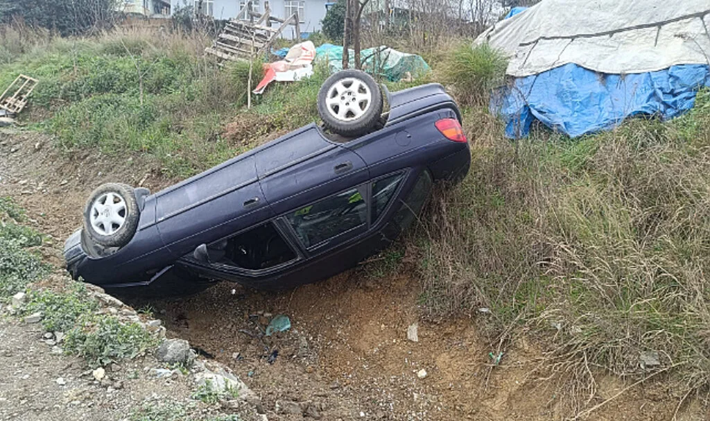Samsun’da Kontrolden Çıkan Araç Kanala Devrildi
