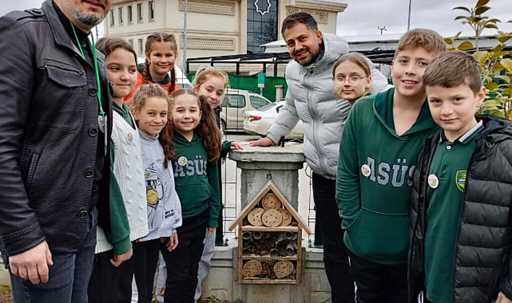 Samsun'da Öğrenciler "Böcek Oteli" Yaptı