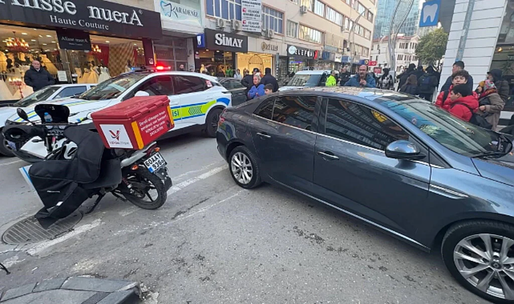 Samsun'da trafiğe kapatılan caddede kaza