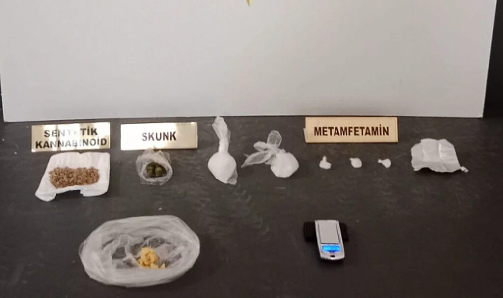 Samsun'da uyuşturucu operasyonu: 3 gözaltı