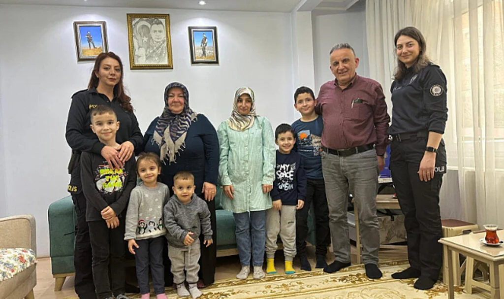 Samsun Emniyetinden Şehit Ailelerine Anlamlı Ziyaret