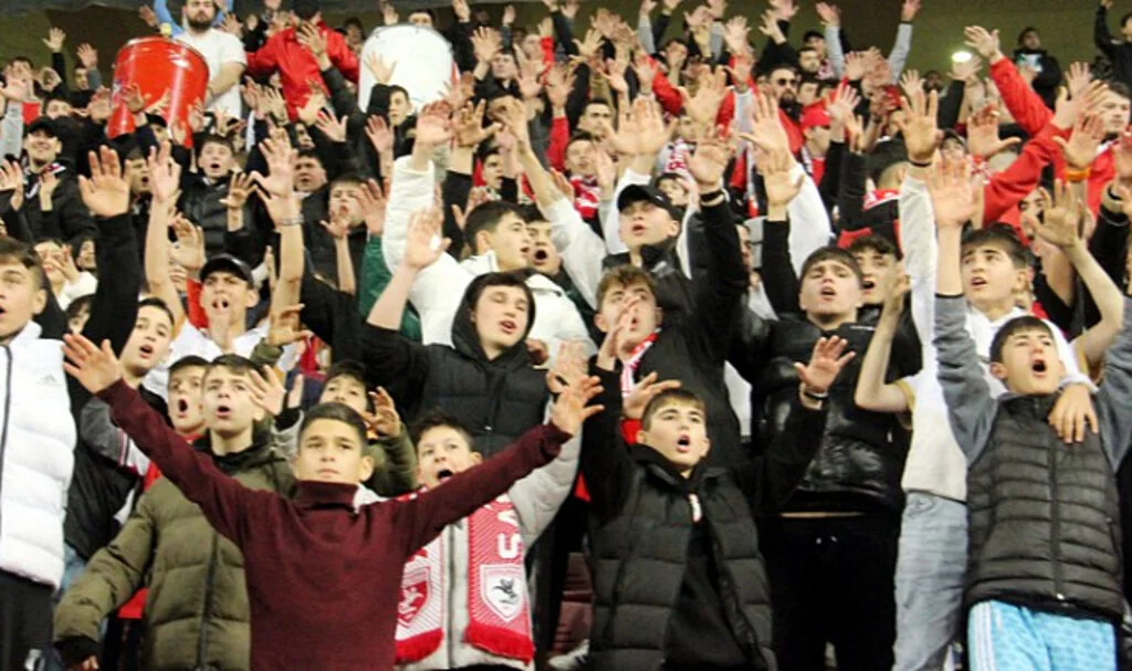 Samsunspor Taraftarı Şov Yaptı! Her Yer Kırmızı-Beyaz