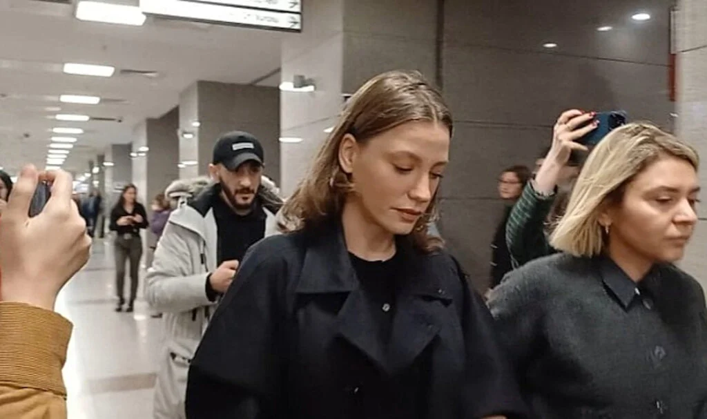 Serenay Sarıkaya Adliyede İfade Verdi