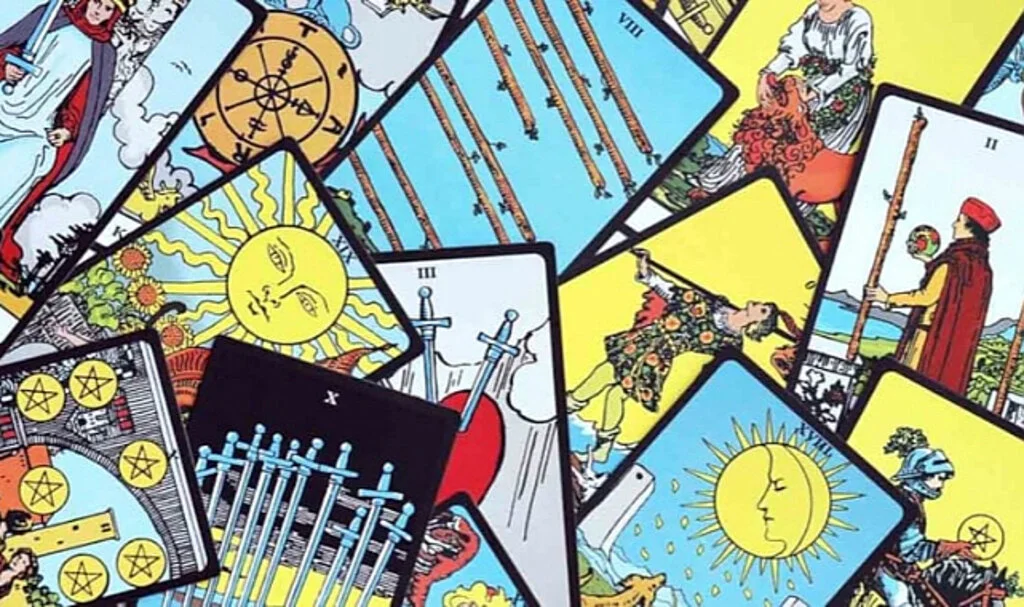Tarot kartlarına göre 1 Ocak 2025 burç yorumları