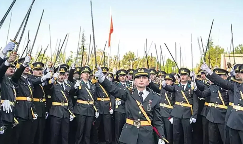 Teğmenler İçin Yüksek Disiplin Kurulu Kararı Bugün Açıklanacak