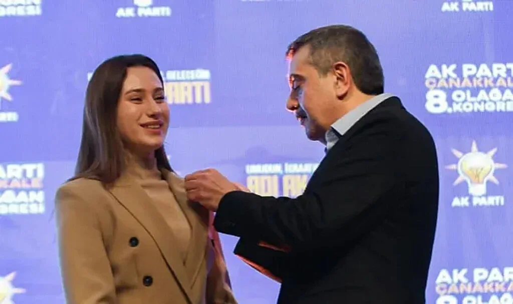 Türkiye'nin en genç belediye başkanı AKP'ye geçti