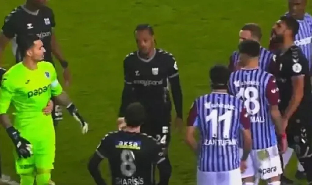 Uğurcan Çakır’ın Penaltı İsteği Saha Karıştırdı