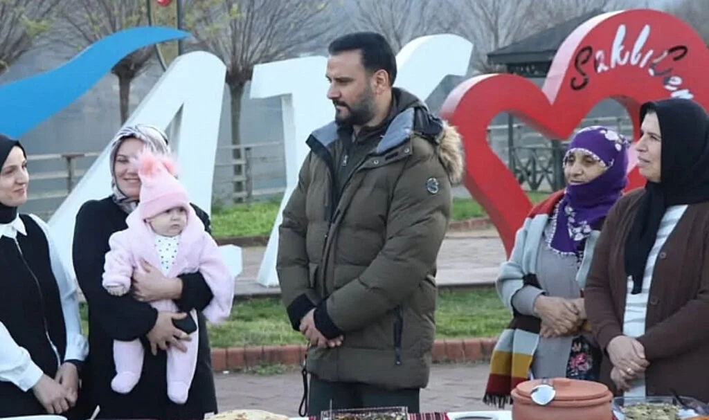 Ünlü sanatçı Alişan, Ayvacık'a hayran kaldı