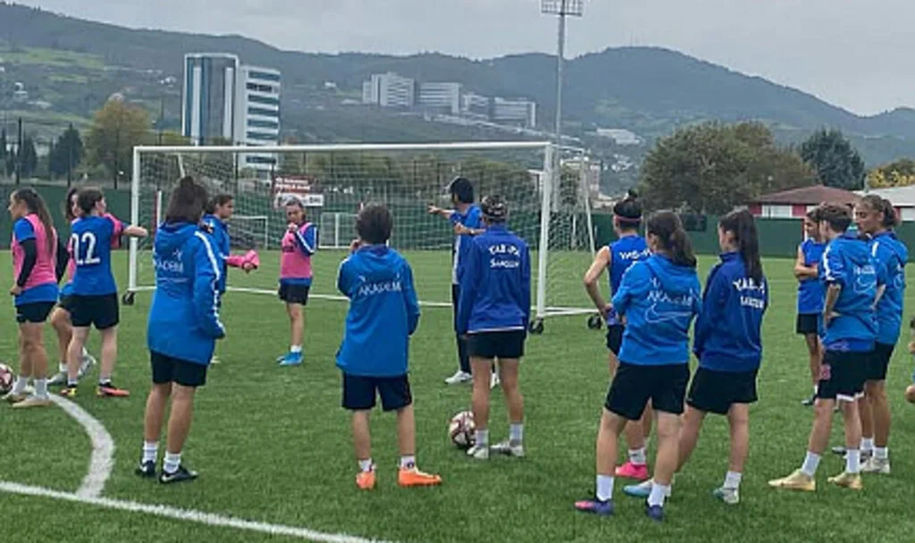 Yab-Pa Kadın Futbol Takımı Düzce Maçına Odaklandı
