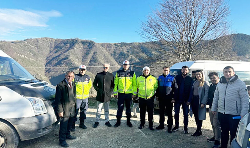 Yakakent'te öğrenci servisleri denetlendi