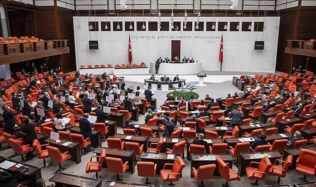 Yeni Haftada Meclis'te Kritik Görüşmeler