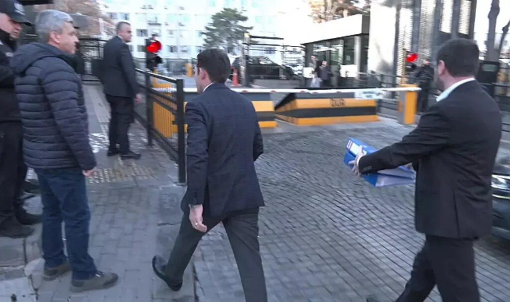 Yeni Yol Partisi kuruldu