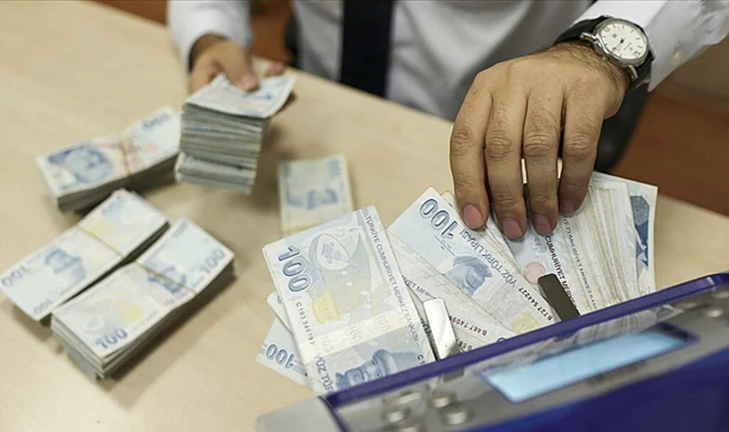 Zamlı Emekli Maaşları Hesaplarda! Ödeme Tarihleri Belli Oldu