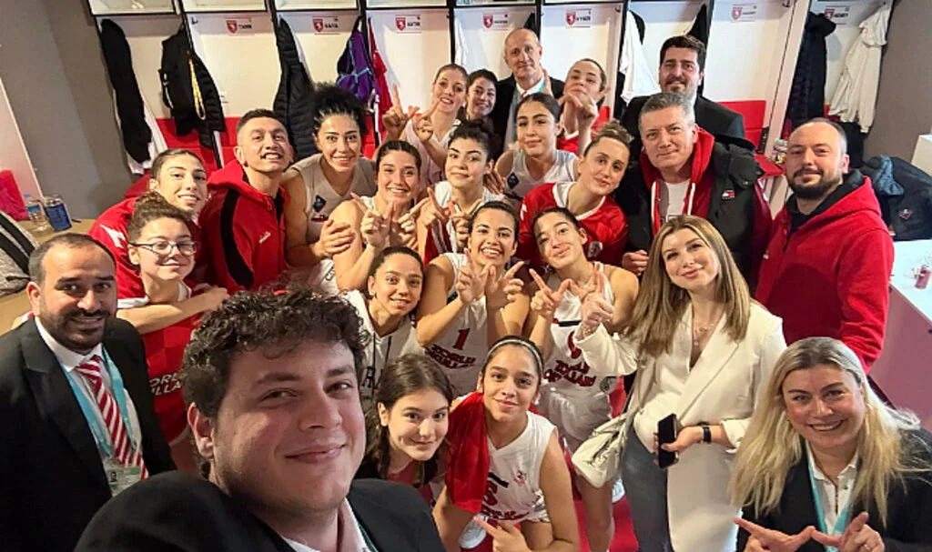 Zorlu Koleji’nden Farklı Galibiyet