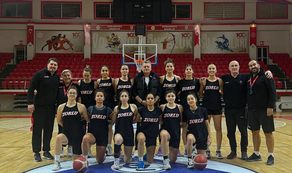 Zorlu Koleji Play-Off’larda Avantaj Peşinde