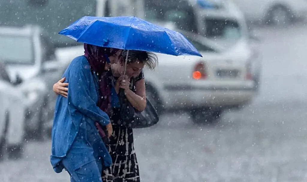 4 Şubat Hava Durumu: Kar Yağışı ve Fırtına Uyarısı