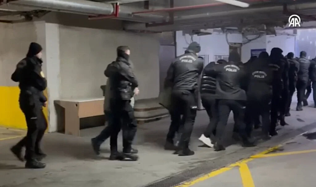 8 İlde Düzenlenen Tefecilik Operasyonunda 32 Şüpheli Serbest