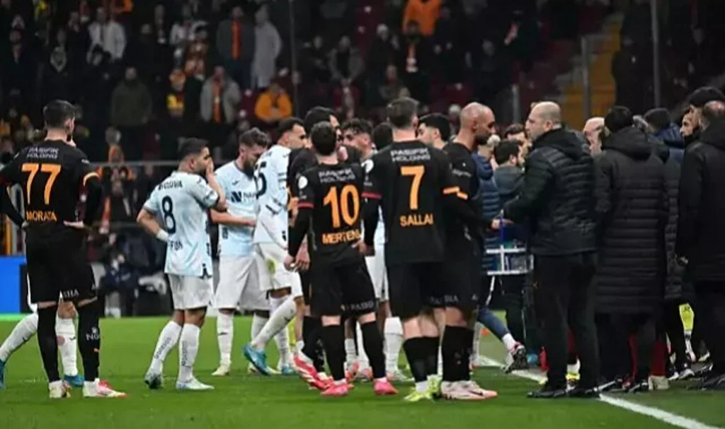 Adana Demirspor’a 3 Puan Silme ve Hükmen Mağlubiyet Cezası