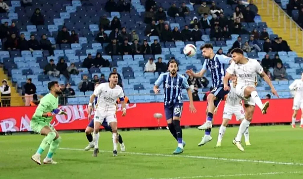 Adana Demirspor ve Antalyaspor Yenişemedi: 1-1