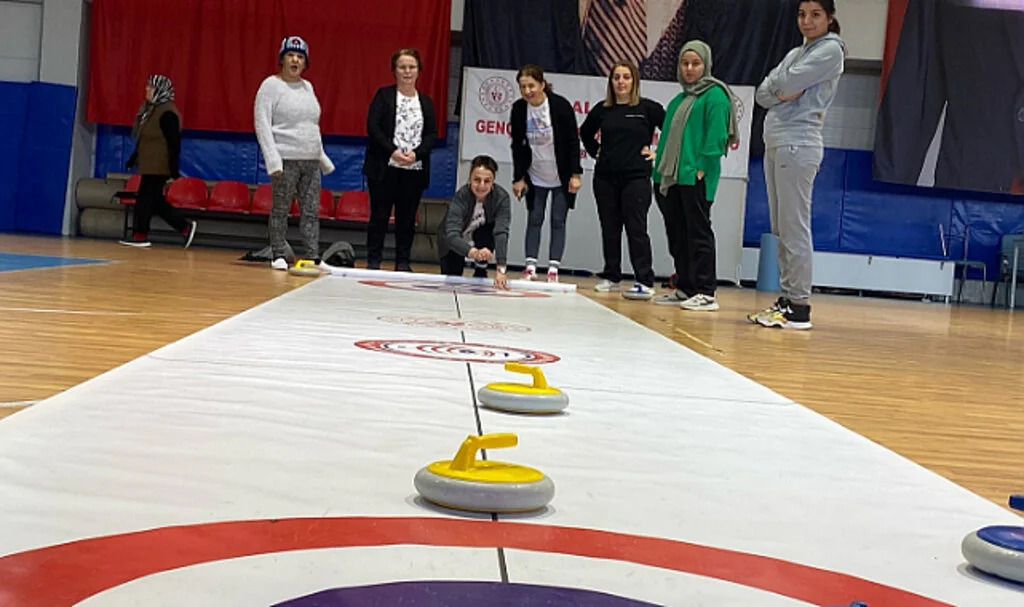 Alaçam’da Kadınlar İçin Floor Curling Tanıtım Günü