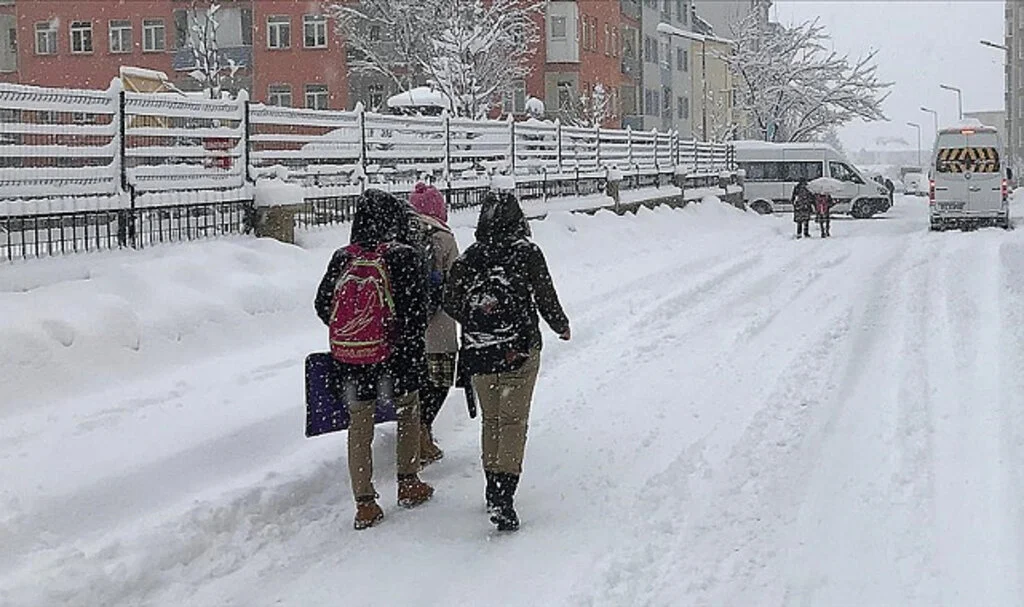 Amasya'da Kar Engeli: Okullara 1 Gün Ara