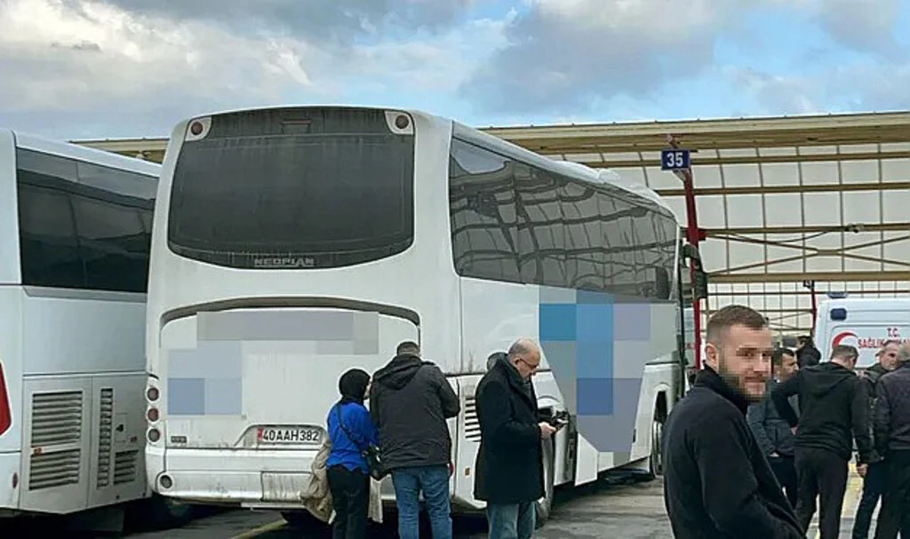Babasının Uyuduğunu Zanneden Kız, Molada Acı Gerçeği Öğrendi