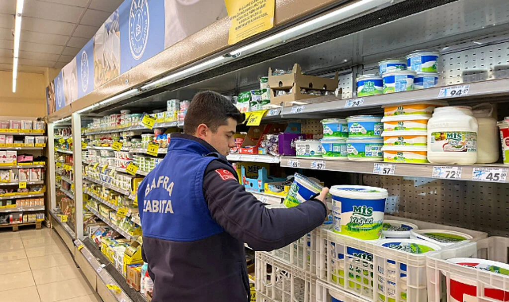 Bafra'da zincir marketler mercek altında