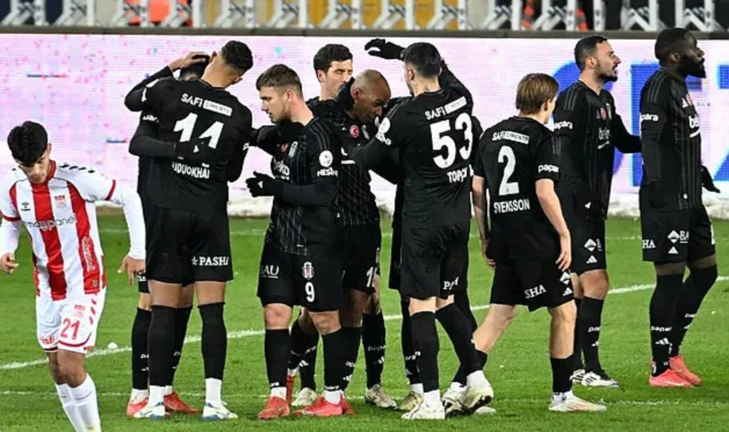 Beşiktaş, Sivasspor'u 2-0 Mağlup Etti!
