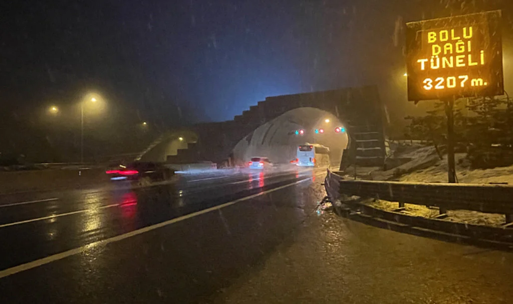 Bolu Dağı’nda Kar! Sürücülere Önemli Uyarı
