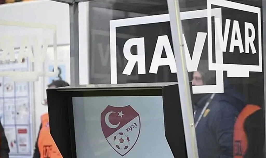 Çaykur Rizespor - Galatasaray Maçının VAR Hakemi Belli Oldu