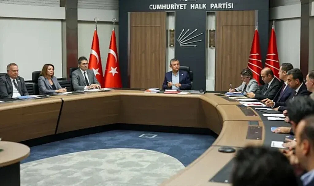 CHP MYK'dan olağanüstü toplanma kararı