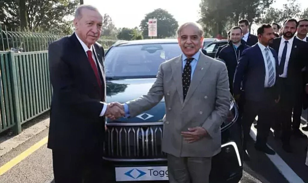 Cumhurbaşkanı Erdoğan, Şahbaz Şerif’e Togg Hediye Etti