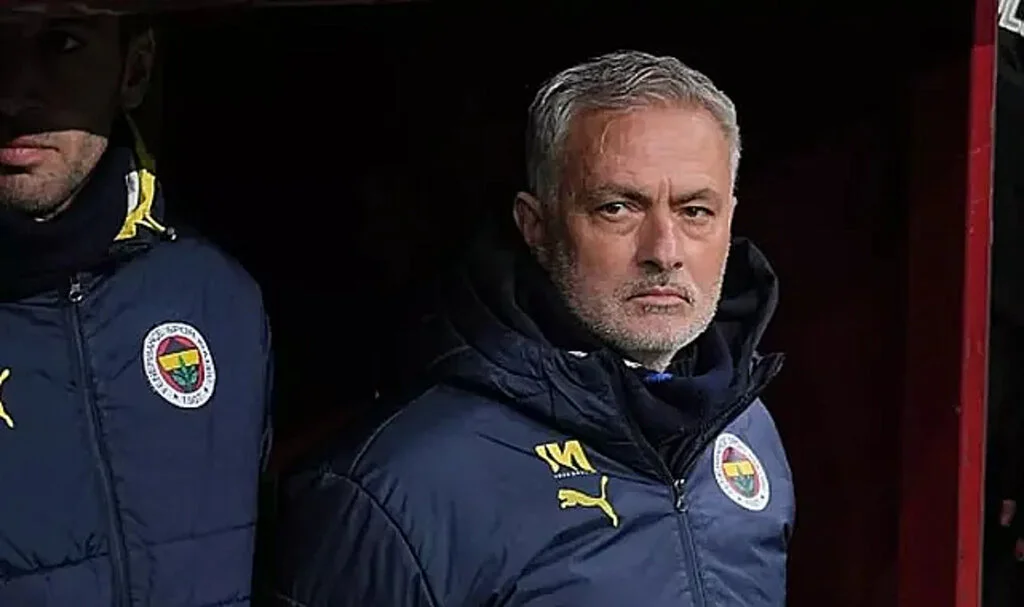 Fenerbahçe'den Galatasaray'a Jose Mourinho cevabı! "Art niyetli yaklaşım, hukuki haklarımızı kullanacağız"