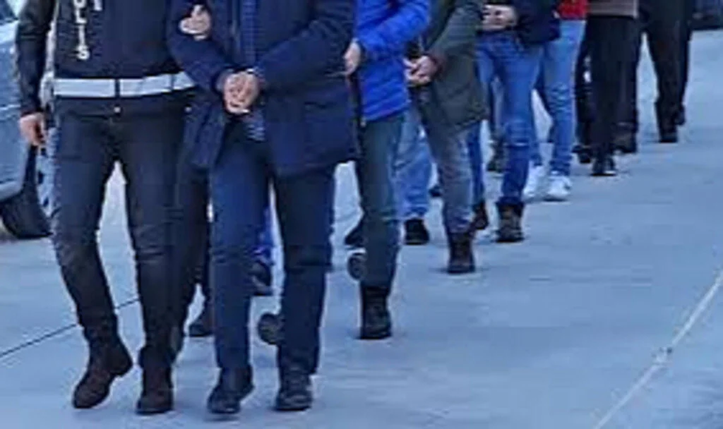 FETÖ'nün Hava Kuvvetleri Yapılanmasına Operasyon: 14 Gözaltı