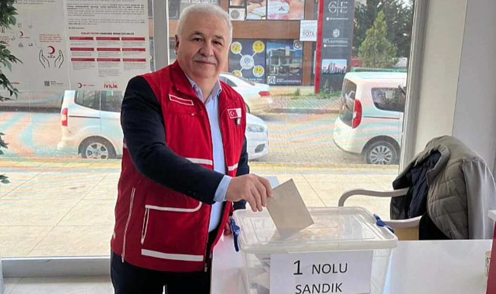 Fevzi Er, Atakum Kızılay Başkanlığı’na Yeniden Seçildi