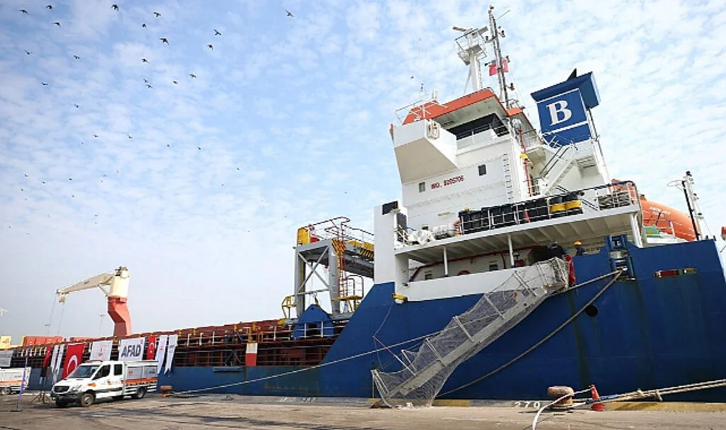Gazze'ye Yardım Taşıyan 15. İyilik Gemisi Mersin Limanı'ndan Uğurlandı
