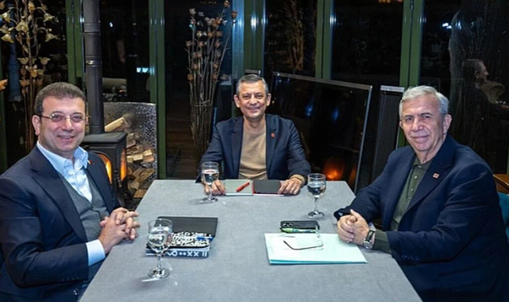 İmamoğlu Cumhurbaşkanlığı Adaylığı İçin Yeterli İmzayı Topladı