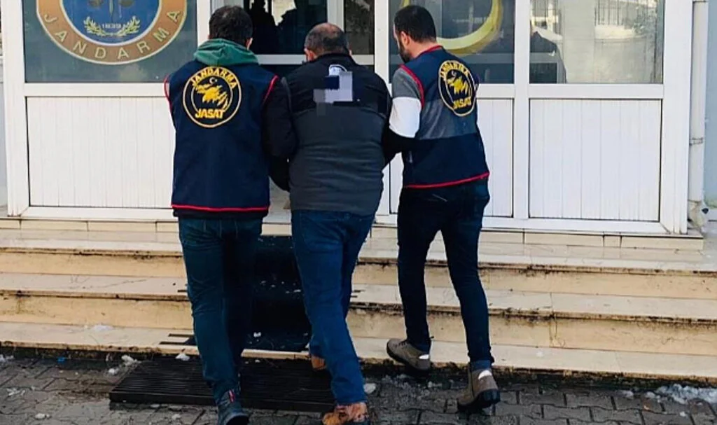 Jandarma, 10 Yıl 10 Ay Hapis Cezalı Şahsı Yakaladı