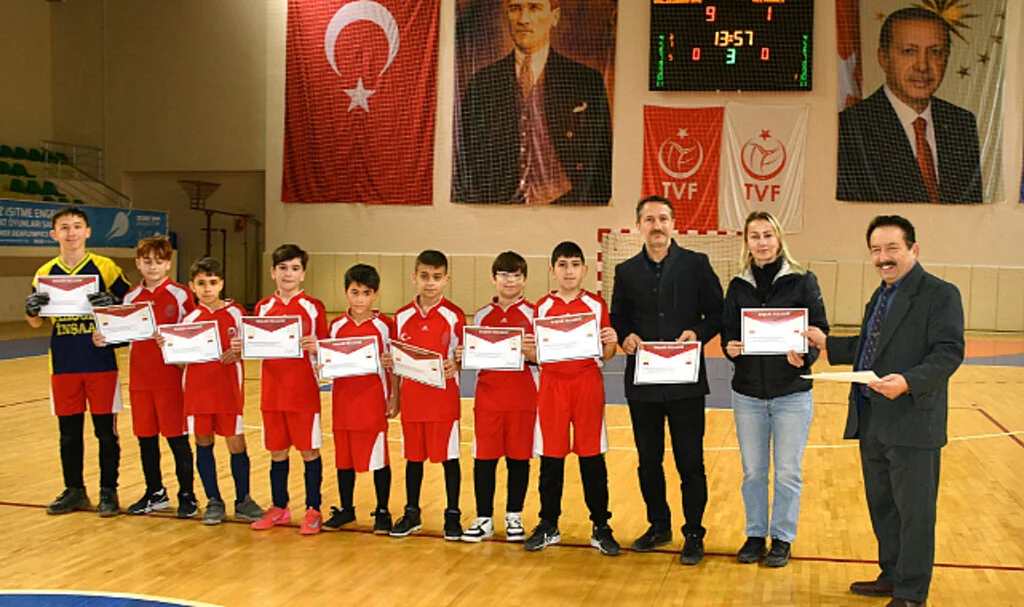 Küçük Erkekler Futsal Şampiyonu Çarşamba İHO Oldu
