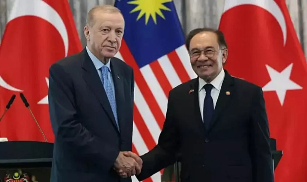 Malezya Başbakanı'ndan Erdoğan'a Özel Paylaşım! Seçtiği Şarkı Olay Oldu