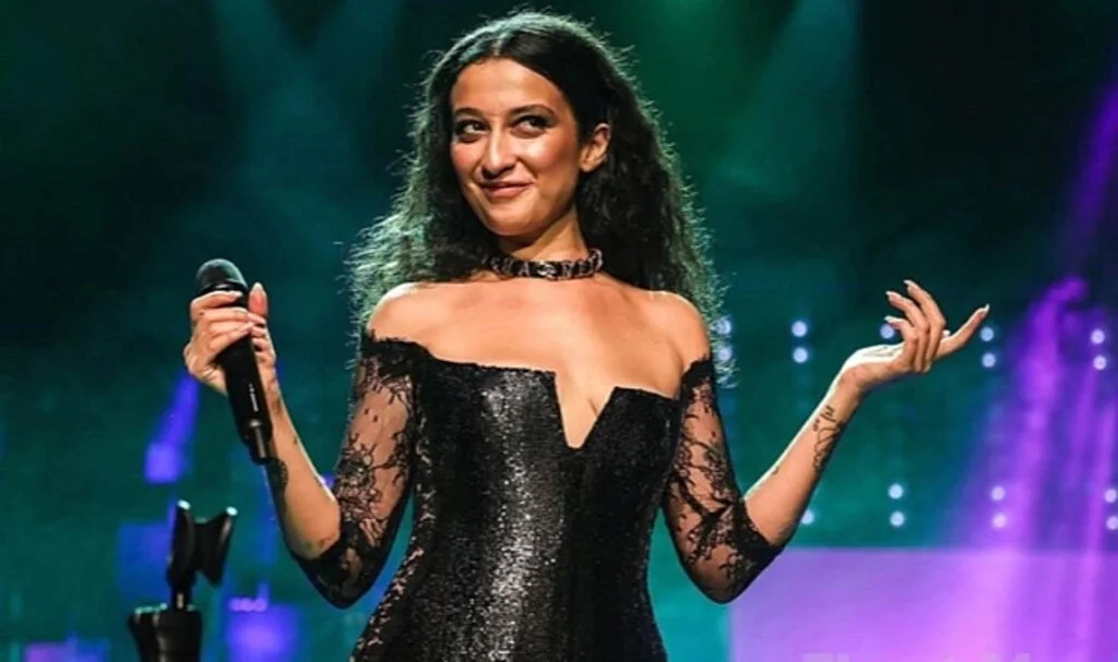 Melike Şahin O Ses Türkiye’den Ayrıldığını Açıkladı Mı?