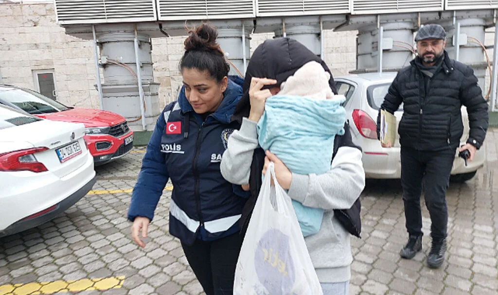 Samsun'da 64 Suç Kaydı Bulunan Kadın Hırsız Adli Kontrolle Serbest Bırakıldı