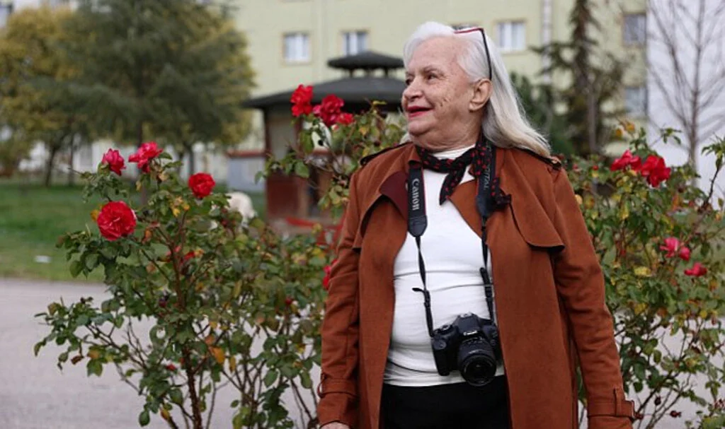 Samsun'da 78 Yaşındaki Aysel Sezer'in Gazetecilik Hayali Gerçek Oldu