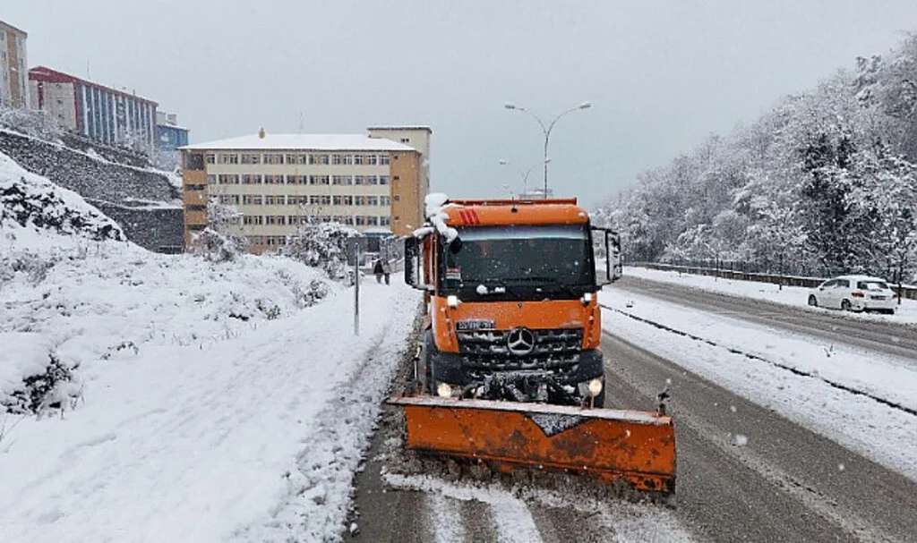 Samsun'da 86 mahalle yolu ulaşıma açıldı