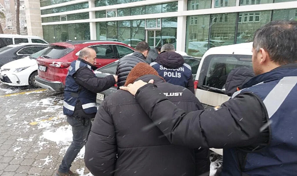 Samsun'da Dolandırıcılık Çetesi Çökertildi: 4 Kişi Adliyeye Sevk Edildi