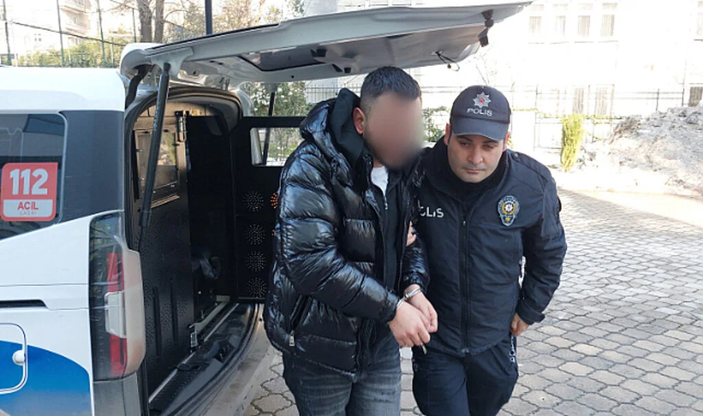 Samsun'da dolandırıcılık suçundan aranan şahıs yakalandı