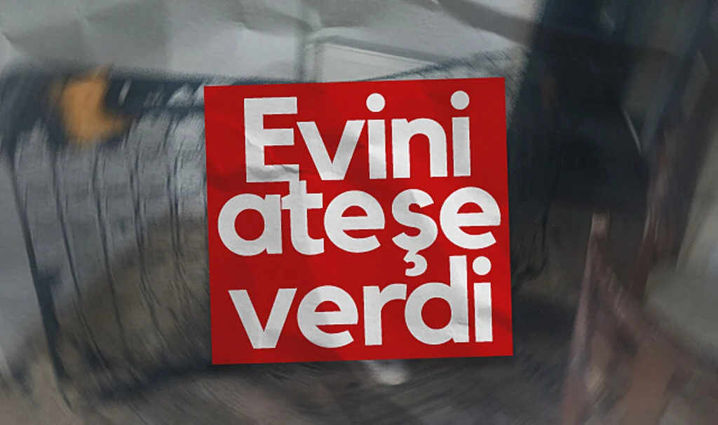 Samsun'da evini ateşe veren kadın hastaneye götürüldü