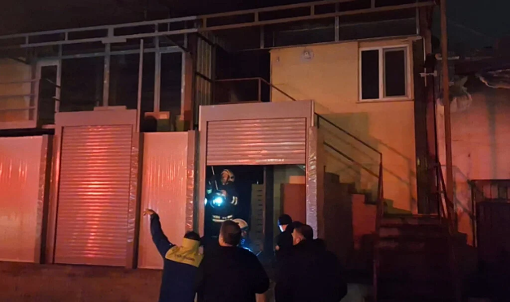 Samsun’da İş Yerinde Yangın! Depoda Hasar Meydana Geldi